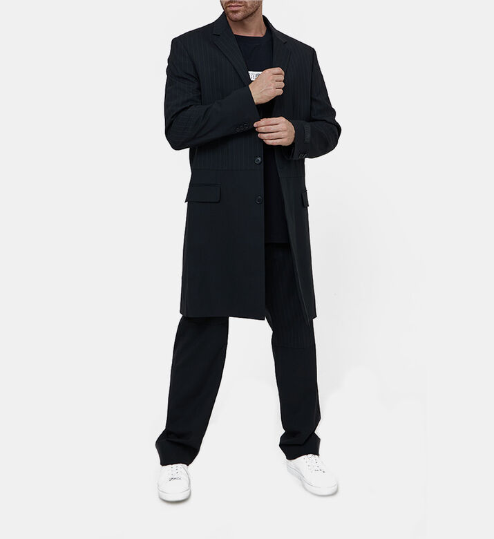 معطف كلاسيكي بصف أزرار معطف كلاسيكي بصف أزرار