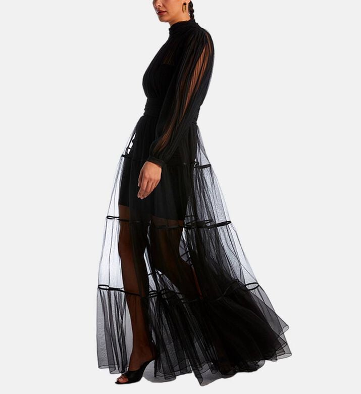 فستان شفاف تول برقبة عالية