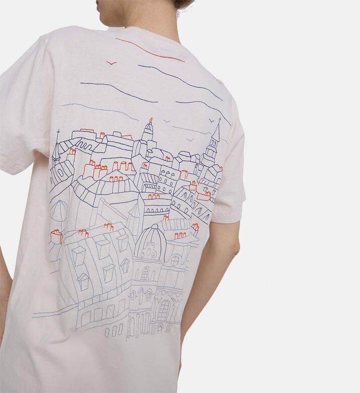 تيشيرت بانفيل بياقة دائرية مطرزة