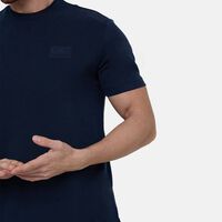تيشيرت كلاسيكي بأكمام قصيرة