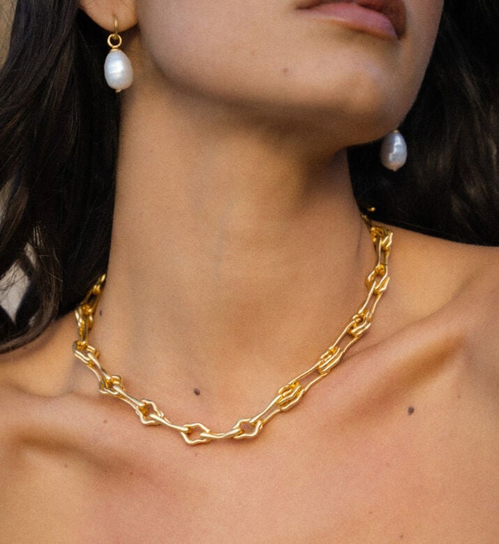Ottoman Hands Myrine Chain Design Necklace, Packshot View Ottoman Hands Myrine Chain Design Necklace, Packshot View