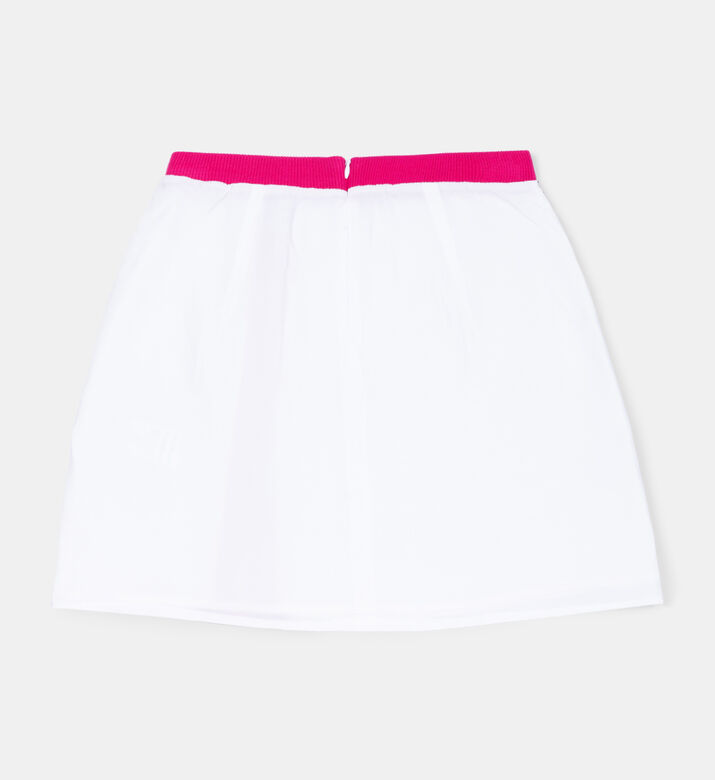 تنورة قصيرة بأزرار مثلثة مطبوعة