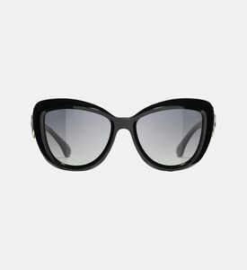 نظارات شمسية مزينة بقلب بقصة كات آي