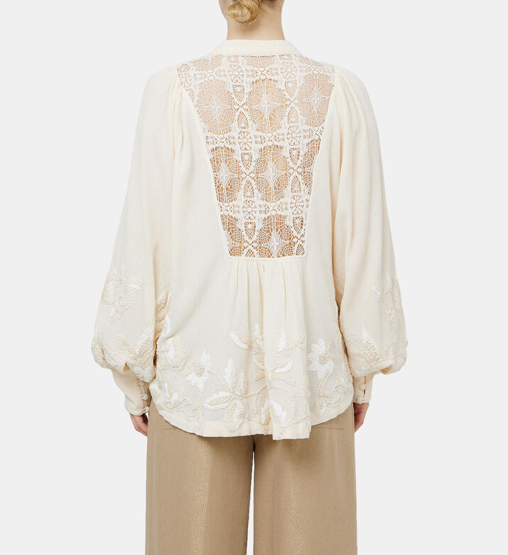 بلوزة باربرا مطرزة