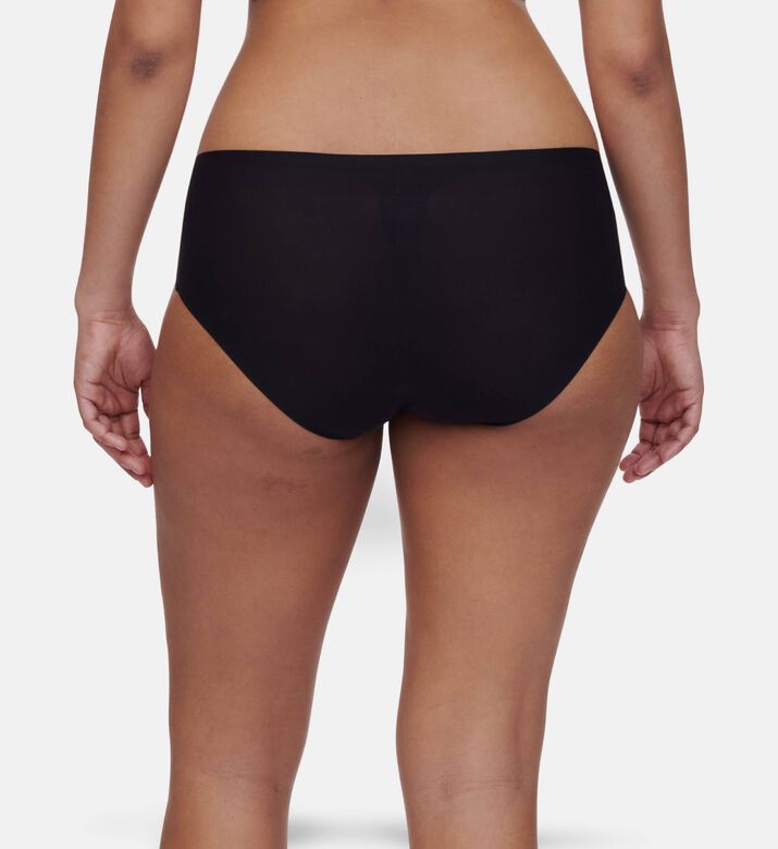 Chantelle Soft Stretch Seamless Shorty, Model View
