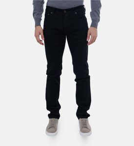 بنطال بجيوب أمامية وساق مستقيمة