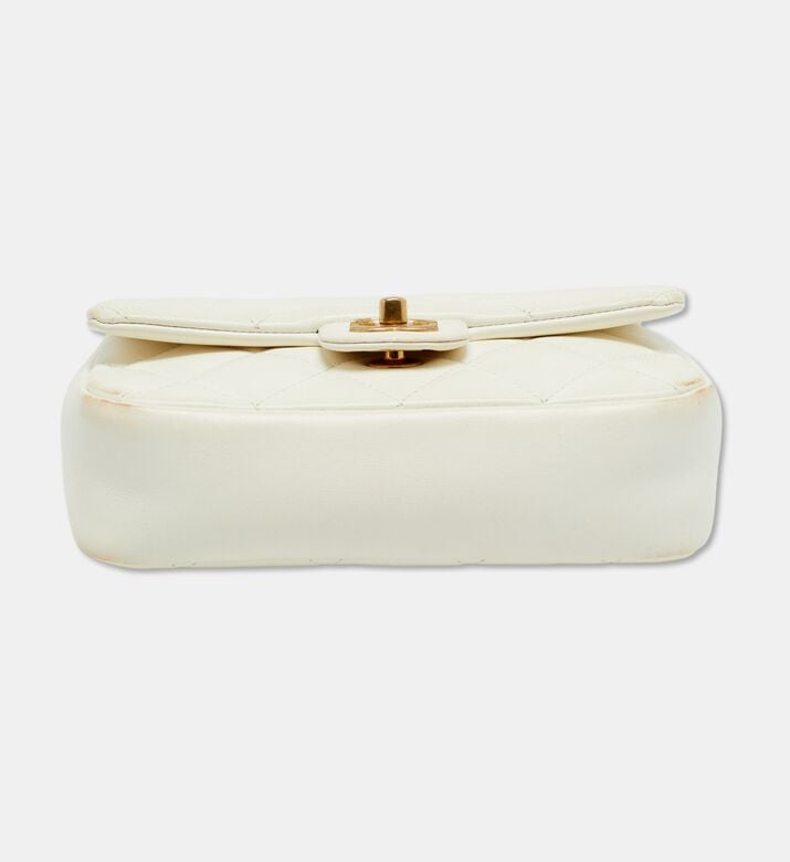 Chanel Preowned Chanel Heart Charm Classic New Mini Quilted Flap Bag, Packshot View