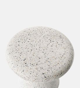 الكثير من البراز الخرساني المقوى