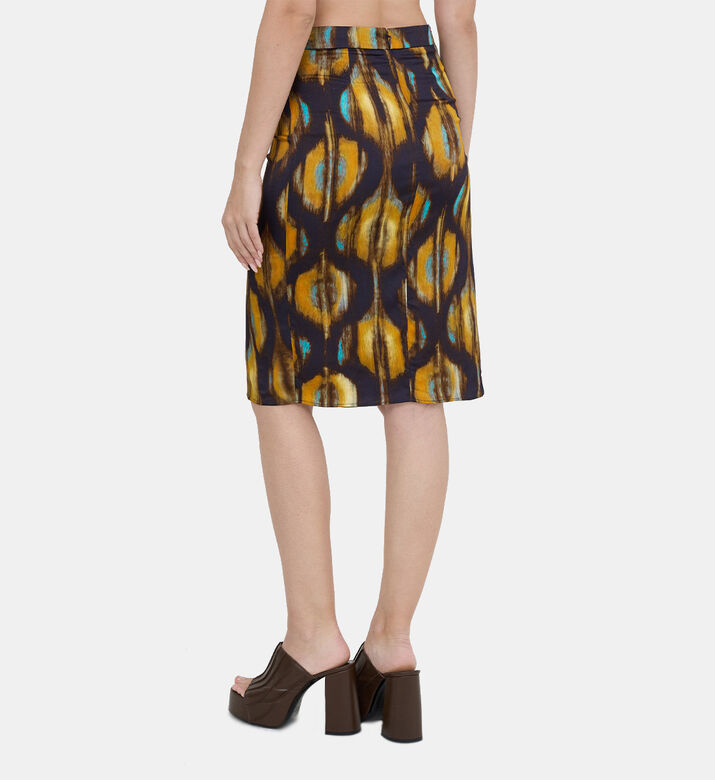 تنورة بطيات ملفوفة