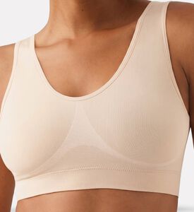 Wacoal Bra, Model View