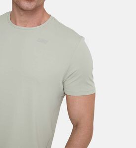 تيشيرت بأكمام قصيرة بقماش بيو ستريتش