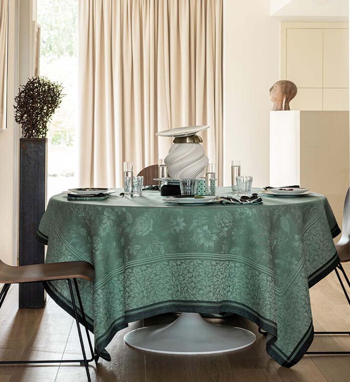 Jacquard Romance Linen Tablecloth, Packshot View Jacquard Romance Linen Tablecloth, Packshot View