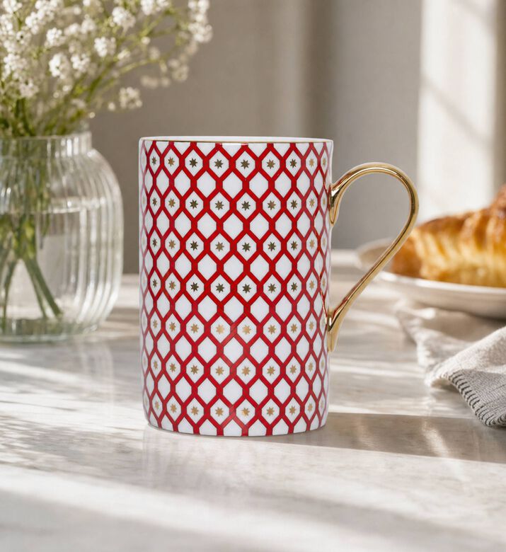 Imperial Gold Handle Red Lattice Cylindrical Mug, Model View