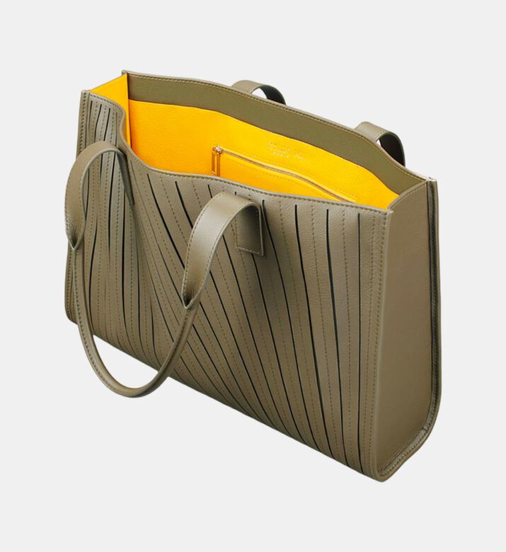 Camille Fournet Gm Calf Leather Pleated Midi Tote Bag, Packshot View