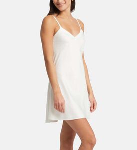 غطاء بأكمام طويلة مزين بريش