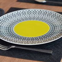 طبق دائري من البورسلين سافرا