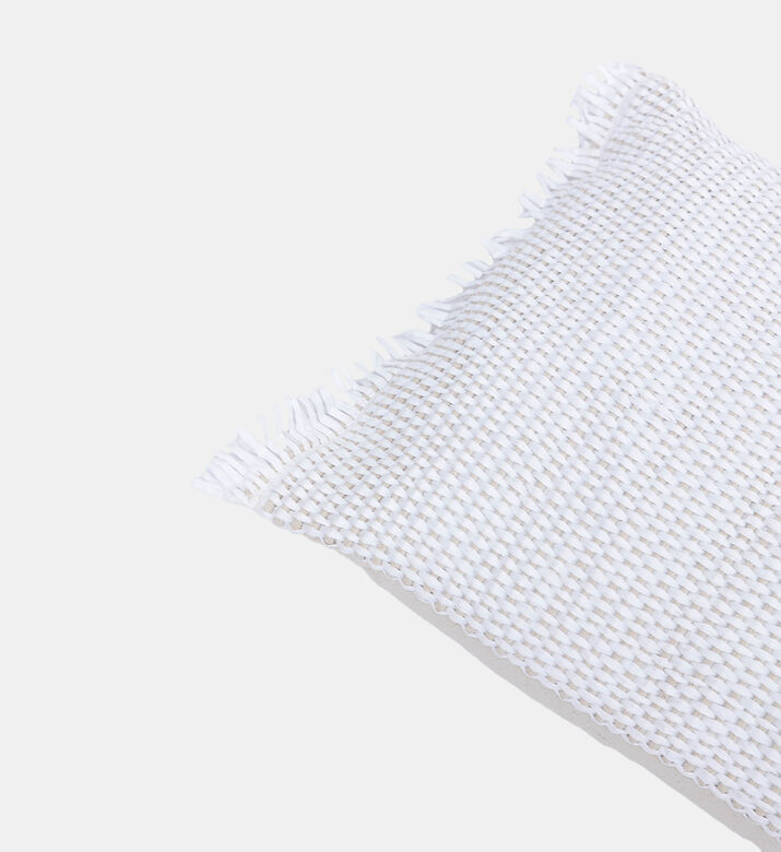 وسادة رفا بحواف مكشكشة