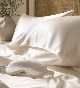 Home Deco and More Mulberry Silk Sleeping Set, Off-white, Packshot View