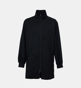 جاكيت طويل الأكمام بياقة عالية وحافة منقسمة وسحاب كامل