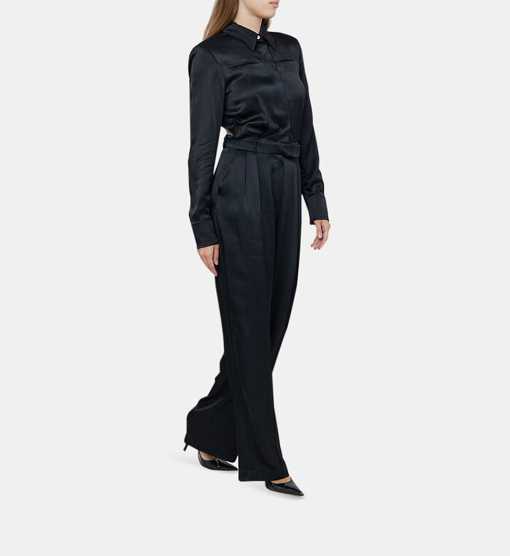 جمبسوت قميص بقصّة نصف مفتوحة من الخلف