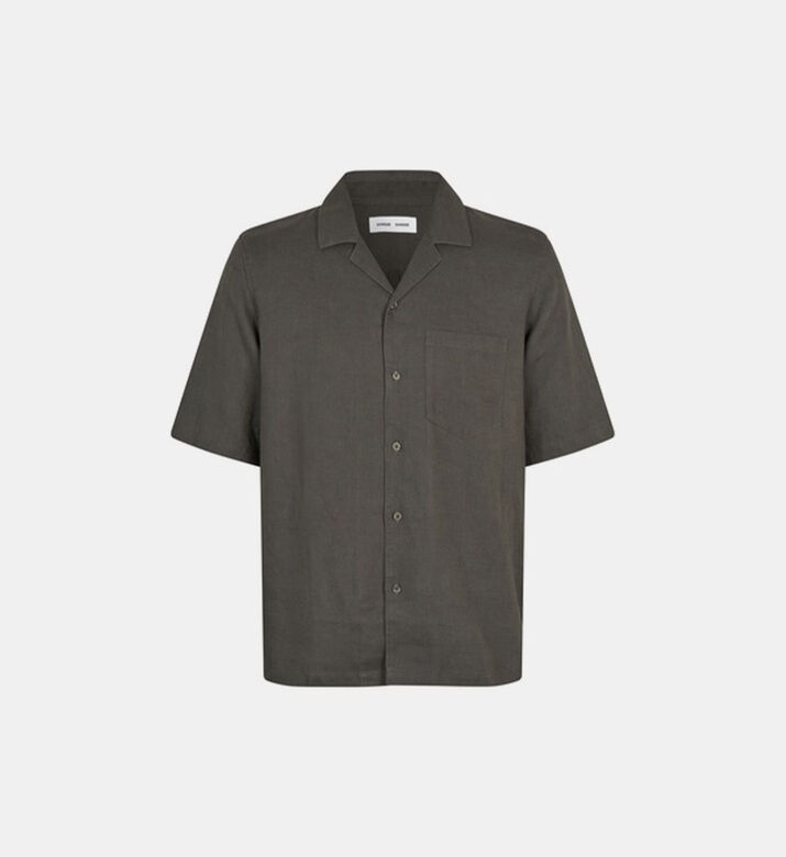 Short-sleeve Button Closure Shirt
