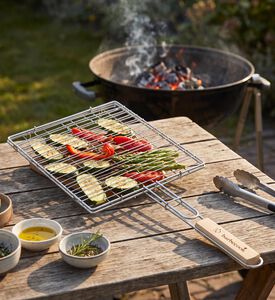 Barbecook Chrome Wooden Handle Elastic Grill, Packshot View