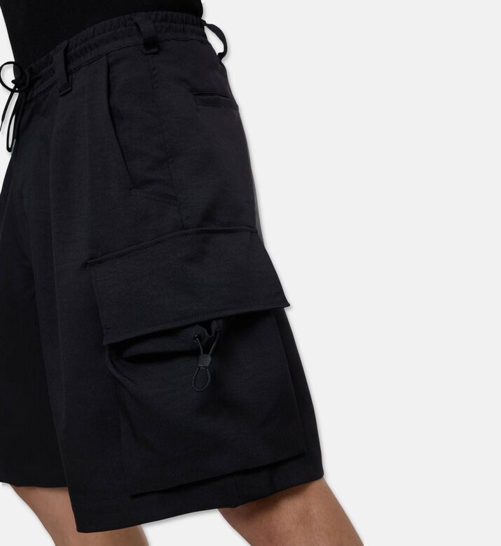 Y-3 Drawstring Closure Slip Pockets Shorts, Model View