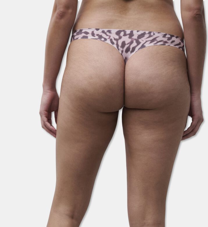 Chantelle Seamless Laser-cut Thong, Model View