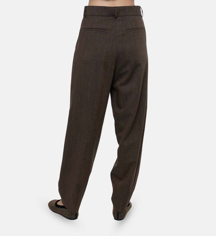 Soeur Pant Graham, Model View