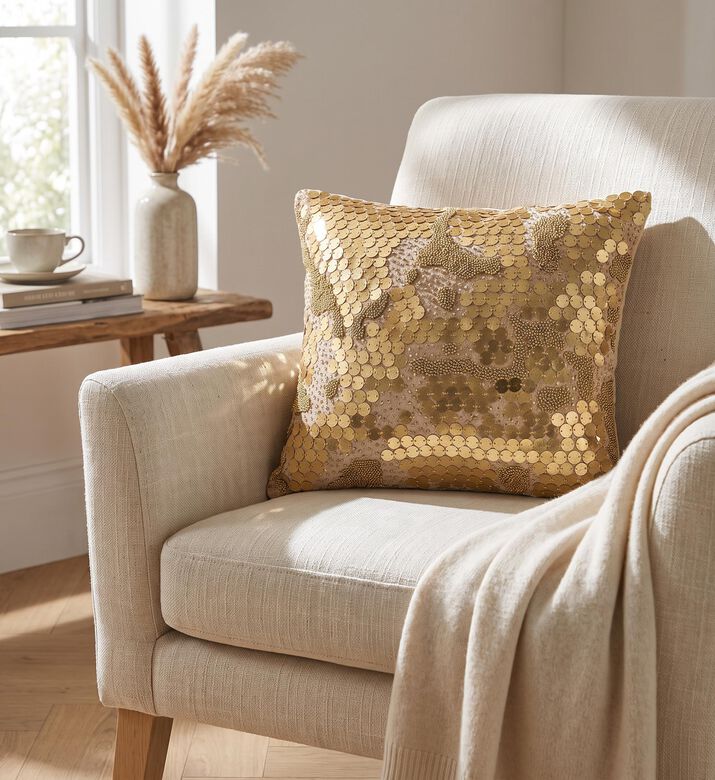 Tohfa Luxe Luxe Golden Dusk Cushion, Packshot View