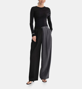 بلوزة بياقة دائرية وطيات