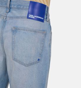 بنطال جينز بلون فاتح بخمسة جيوب