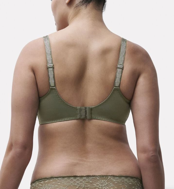 Chantelle Underwired Support Lace Bra, Model View
