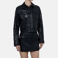 Sleeveless Pleated Shirt