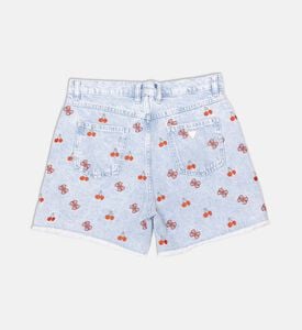 شورت جينز بأزرار إغلاق وتطريز شعار