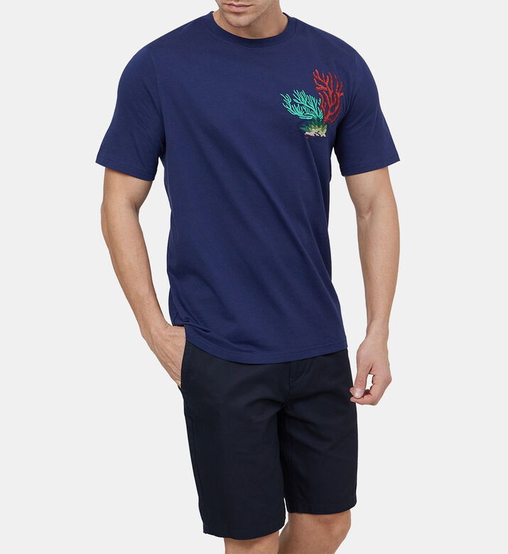 تيشيرت بأكمام قصيرة مطرزة بالمرجان