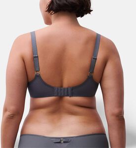 Chantelle Bra, Model View