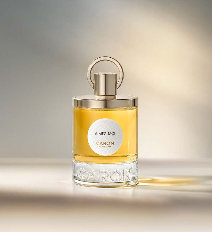 عطر Love Me قابل لإعادة التعبئة