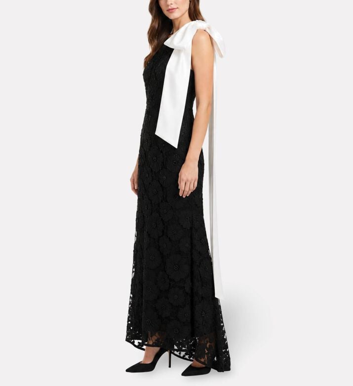 Savanna Dress, Model View