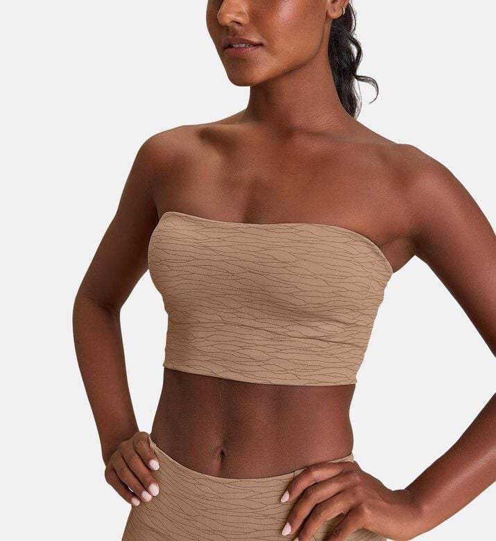 LIVE! Wavy-print Fitted Bandeau Top, Beige, L, Model View LIVE! Wavy-print Fitted Bandeau Top, Beige, L, Model View
