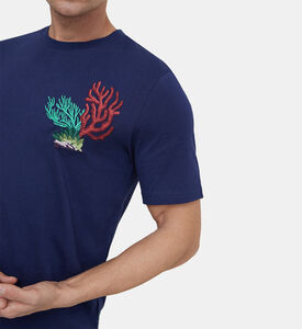 تيشيرت بأكمام قصيرة مطرزة بالمرجان