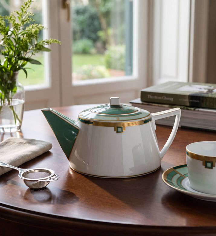 Vista Alegre Emerald Porcelain Tea Pot, Model View