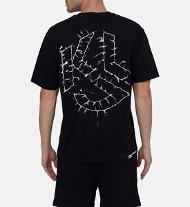 تيشيرت بطبعة شعار شيبوري مصبوغ