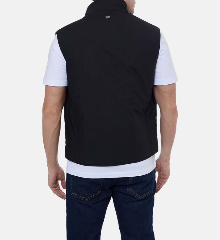 سترة بدون أكمام وياقة عالية