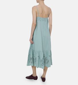 فستان واسع بدون أكمام وياقة في بتطريز أزهار