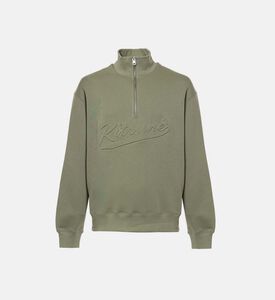 سويت شيرت بشعار منقوش بياقة عالية