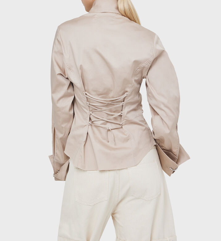 مشد الظهر القميص المناسب