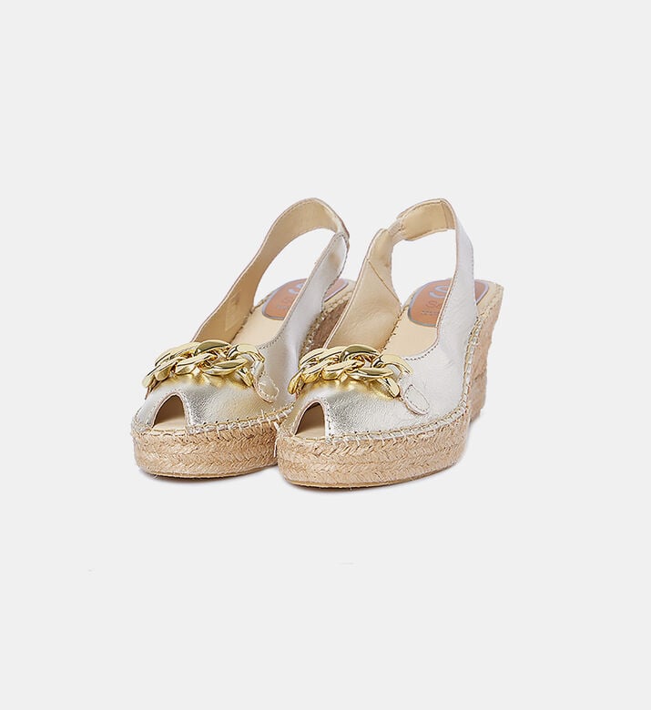 حذاء بكعب ويدج مفتوح من الأمام حذاء بكعب ويدج مفتوح من الأمام