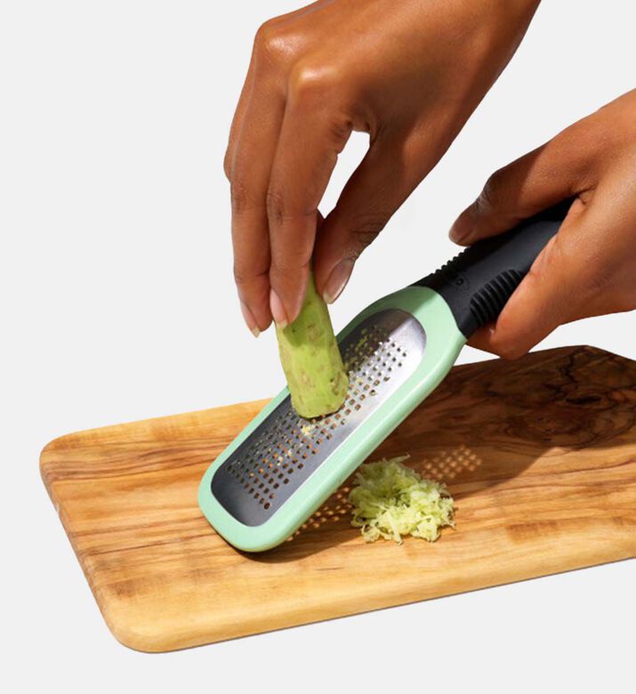 Oxo Good Grips Etched Ginger Garlic Grater, Packshot View
