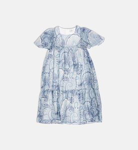 فستان بقصّة هرمية وأكمام منفوشة ونقشة أزهار